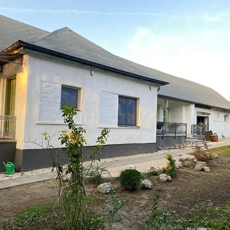 Διαμέρισμα Janus Country Site Arpad-haz *
